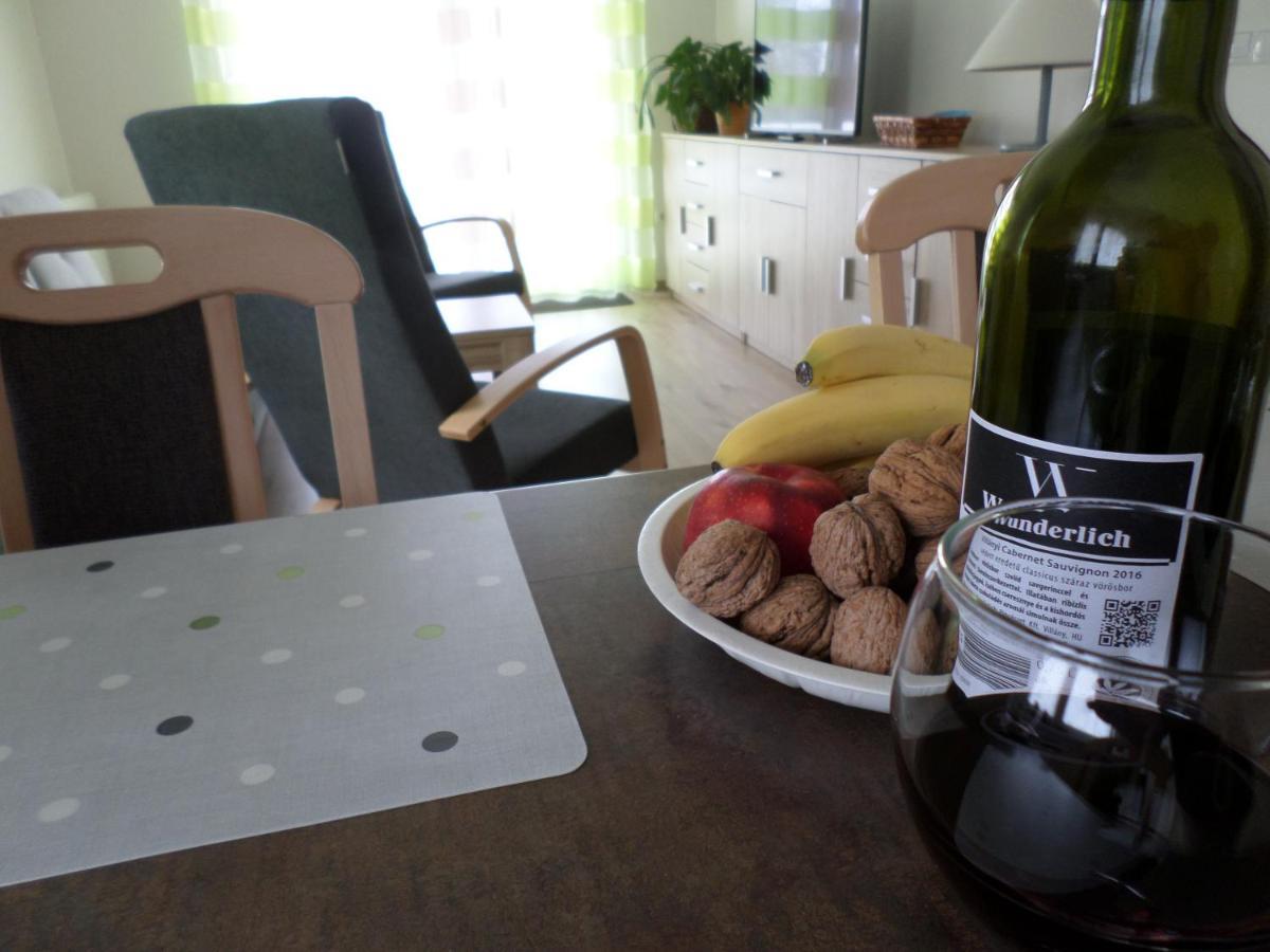 Lakoparki Apartman Veszprém Exteriér fotografie